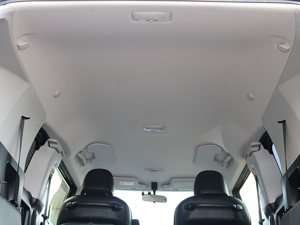 ルーフライニングもとてもきれいな状態です！