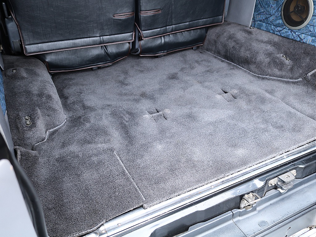 荷室のカーペットのコンディションも良好☆