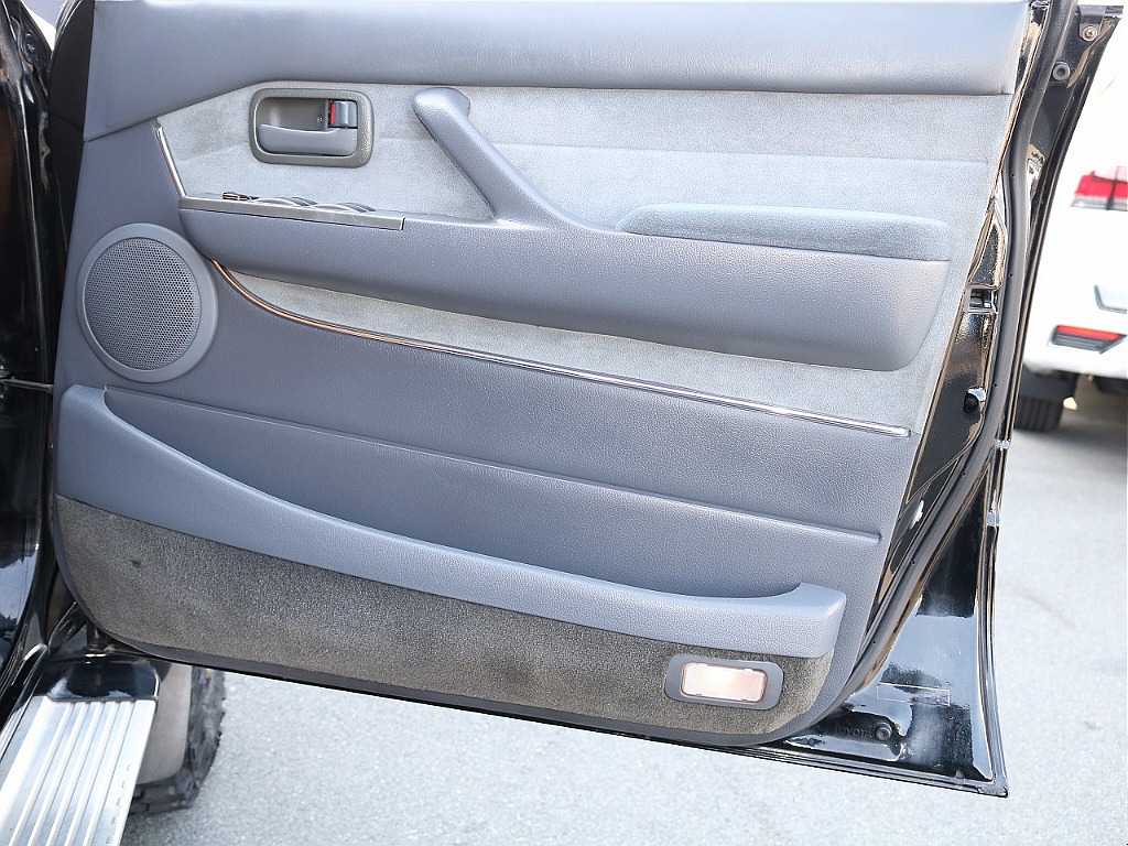 トヨタ ランドクルーザー80(36枚目)