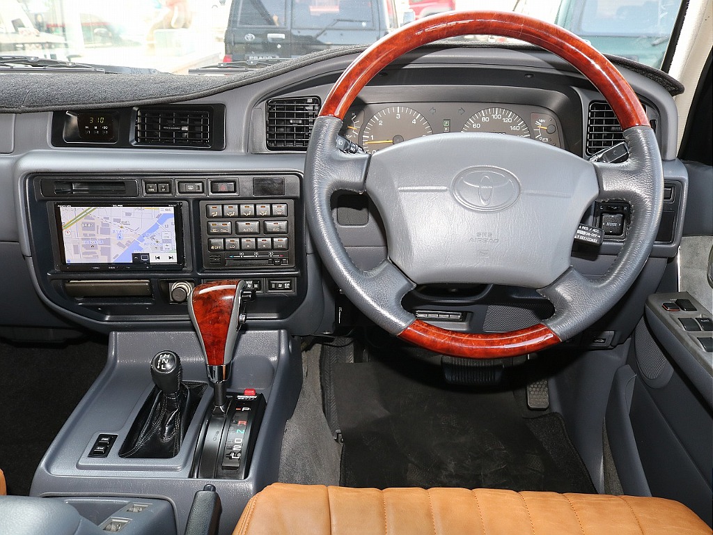 トヨタ ランドクルーザー80(46枚目)