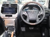 社外ステアリング☆高級感ある内装に仕上がっております☆