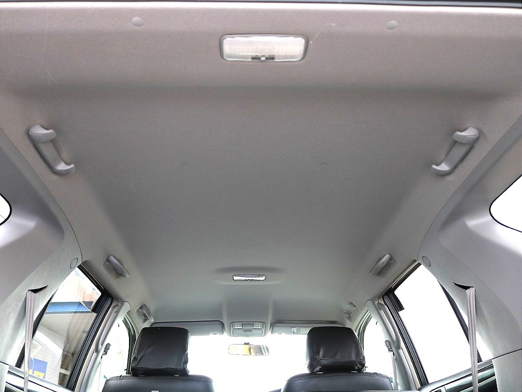 ルーフライニングの状態も良好です！