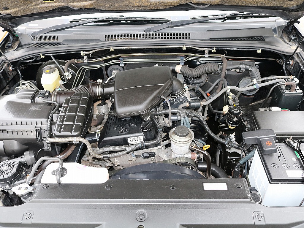 エンジンルームの状態も良好です！