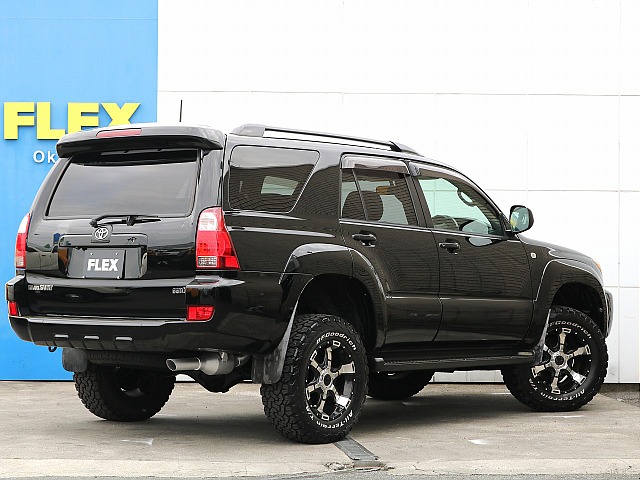 リフトアップの映えるリヤビューですね！