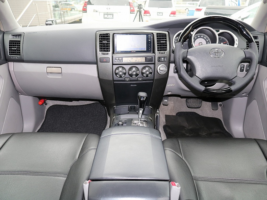 高級感の溢れるコックピット☆