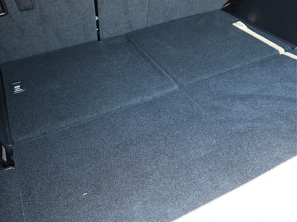 キャンプ用品積んで出かけたいですね！