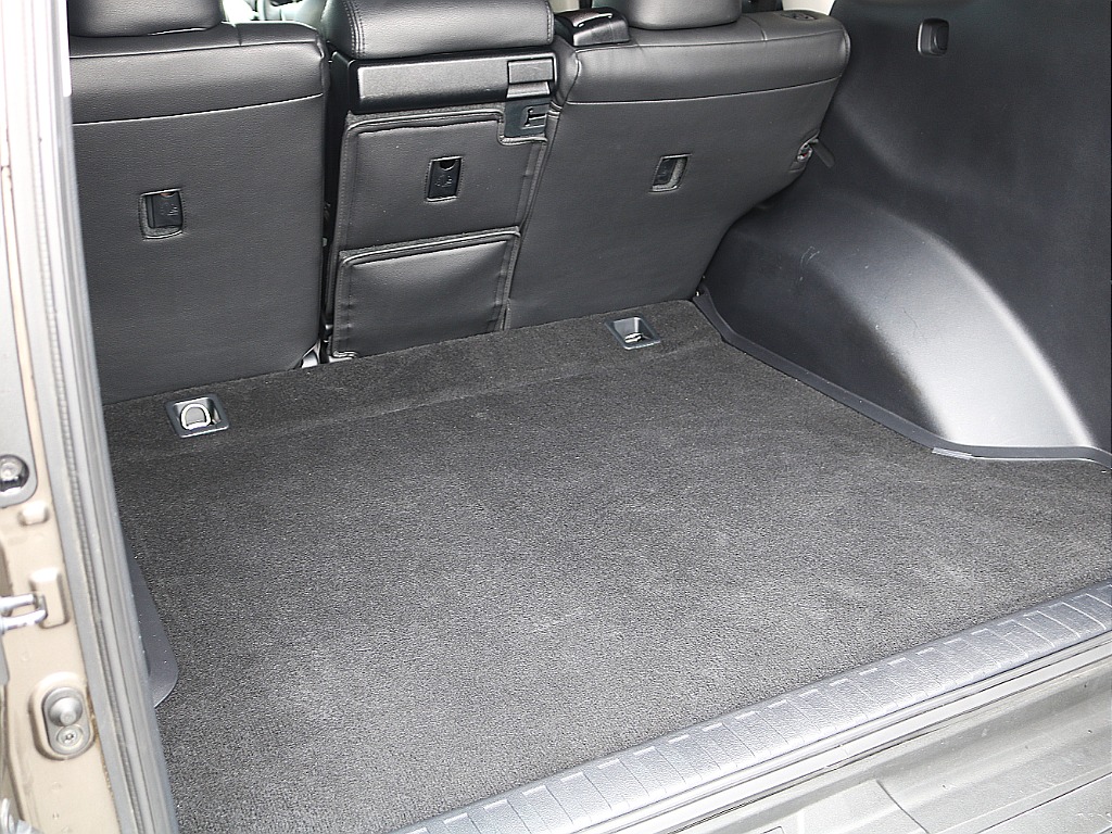 荷室！新品フローリング施工予定☆