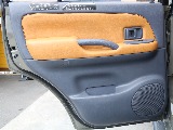 NEW内張り張替え済！シートカバーとマッチしており、明るい雰囲気を確保☆