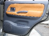 NEW内張り張替え済！シートカバーとマッチしており、明るい雰囲気を確保☆