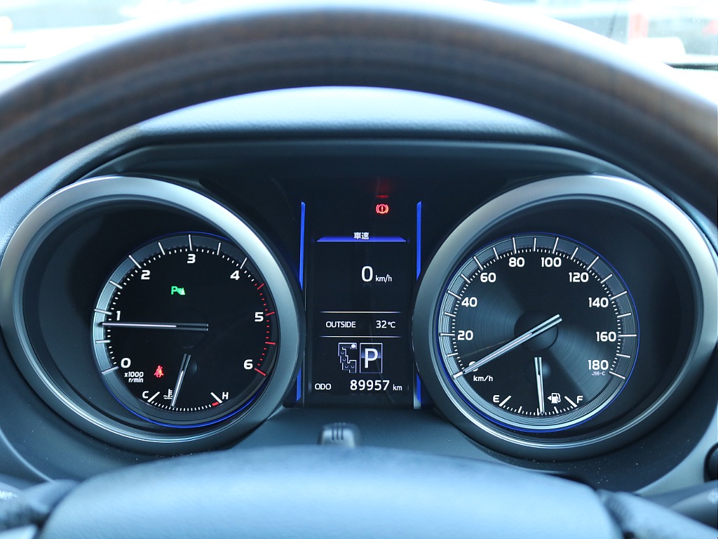 近未来なメーターパネル
