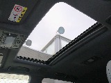 嬉しいサンルーフ付き！開閉も問題無☆