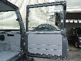 左右観音開きとなります