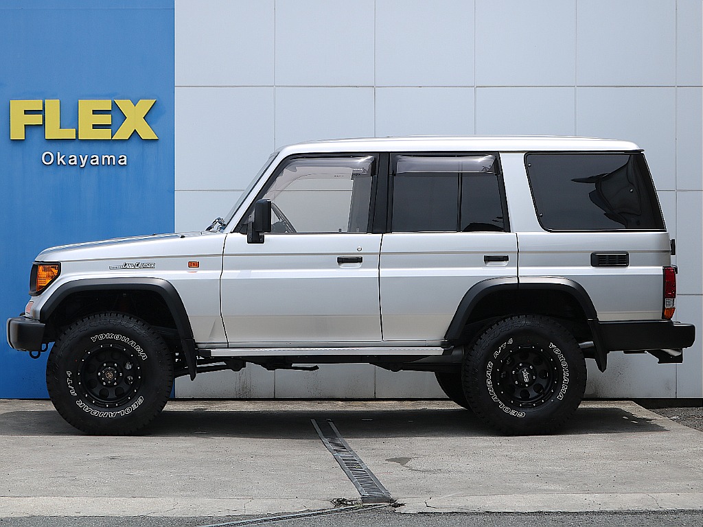リフトアップ施工済車両！