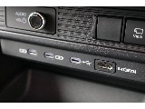 ＨＤＭＩ入力ポートありますのでスマホ画面をミラーリングできます