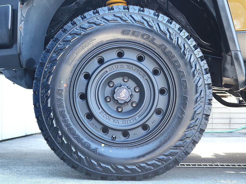 NEW マッドヴァンスCL 17インチアルミホイールに王道のジオランダーG003をインストール！FJクルーザーのシルエットにピッタリですね！