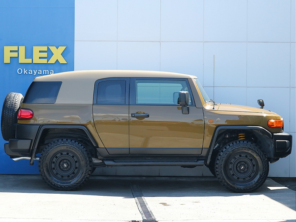 トヨタ&nbsp;FJクルーザー&nbsp;4.0カラーパッケージ 4WD&nbsp;【厳選仕入】 アライメント済&nbsp;岡山県の詳細画像&nbsp;その5