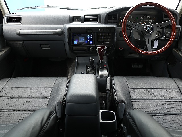 ＬＣ８０！ 内外装コンディション良好！【全国陸送納車可】