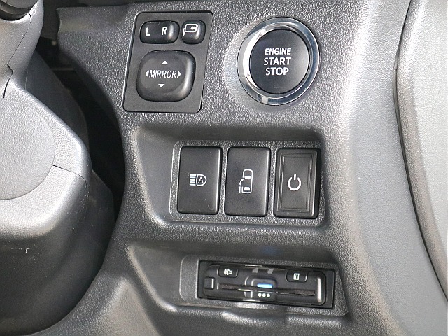 各種運転席操作スイッチ類