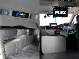 リアオートエアコン・後席用フリップダウンモニター・エンジンフードカバー・オリジナルフットパネル