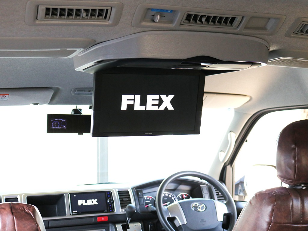 アルパイン後席モニター装備