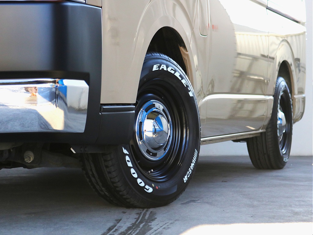 トヨタ ハイエース(10枚目)