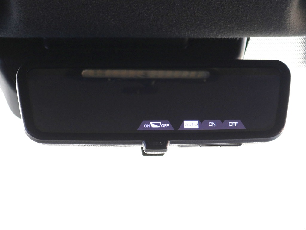 モニターと鏡面で切り替え可能