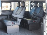 なんだかんだ使い勝手抜群ベースシート車両