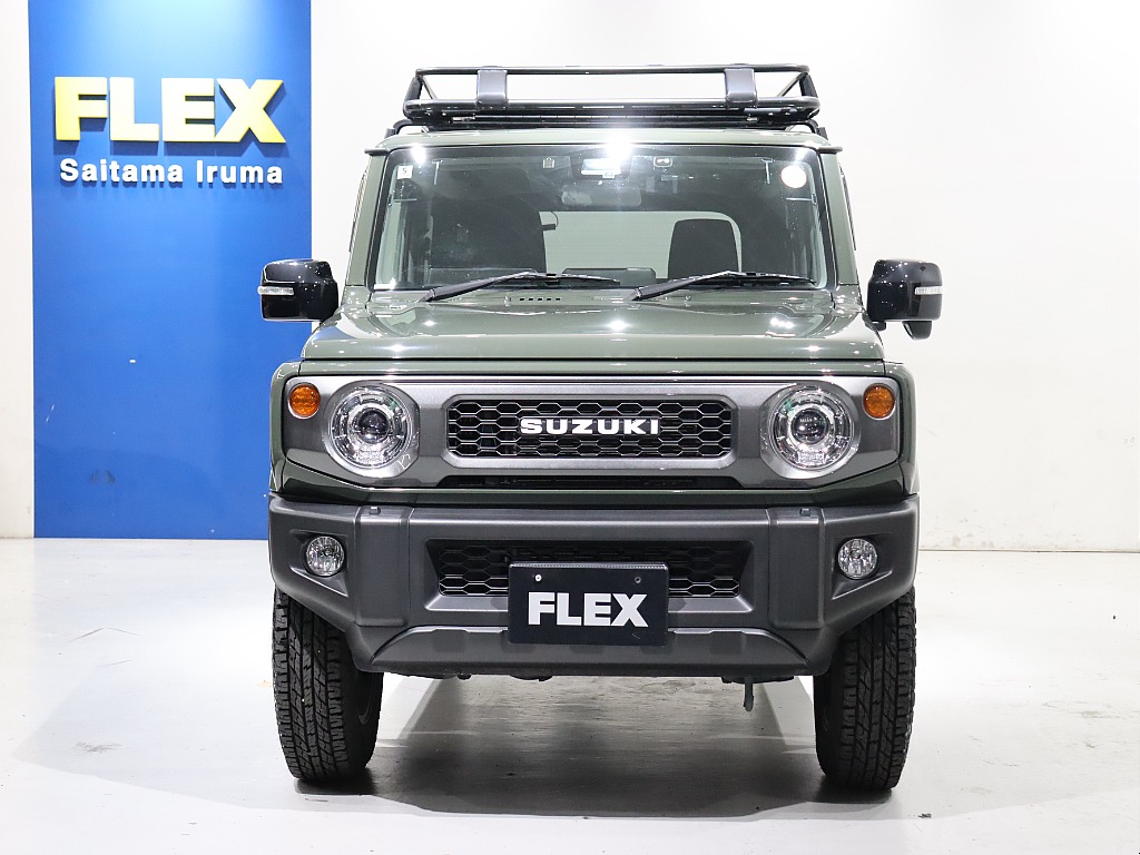 落ち着いた雰囲気の外装でありながら走破性も兼ね備えている。二面性を備えた一台です！