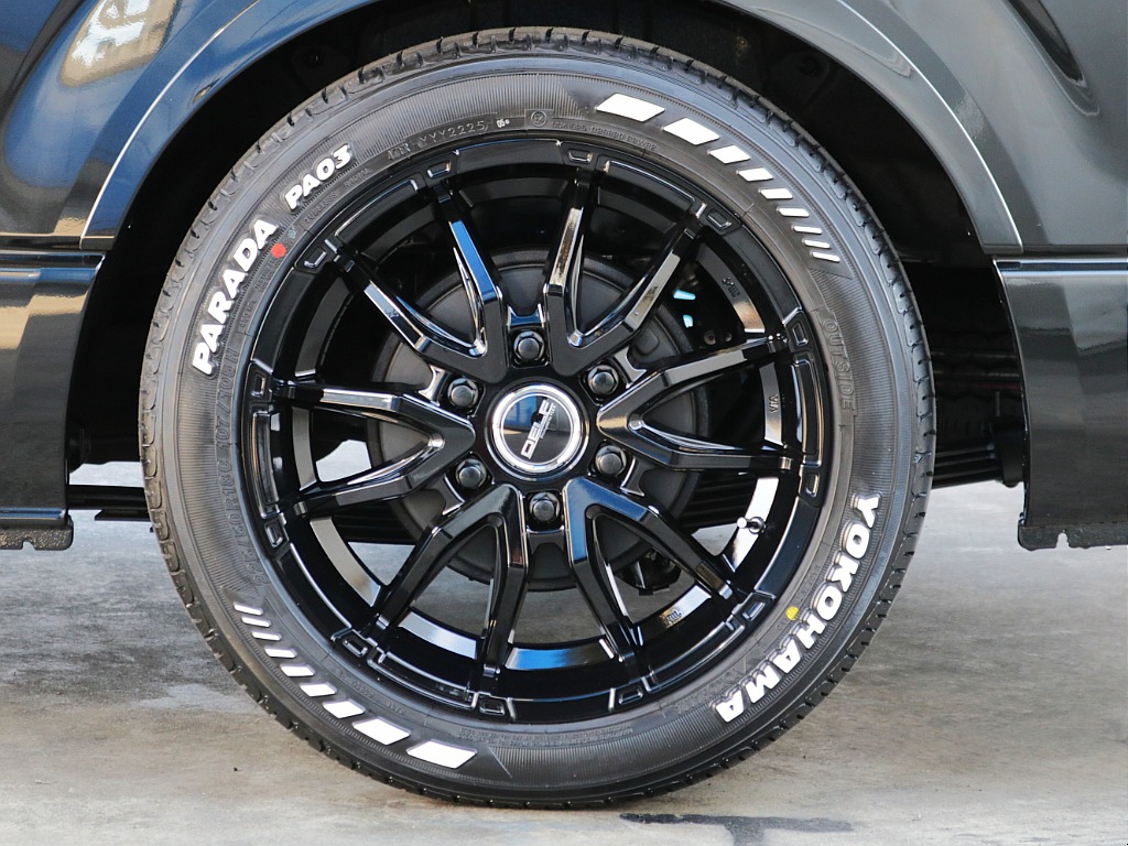 オリジナル18インチアルミホイール・ヨコハマホワイトレタータイヤ