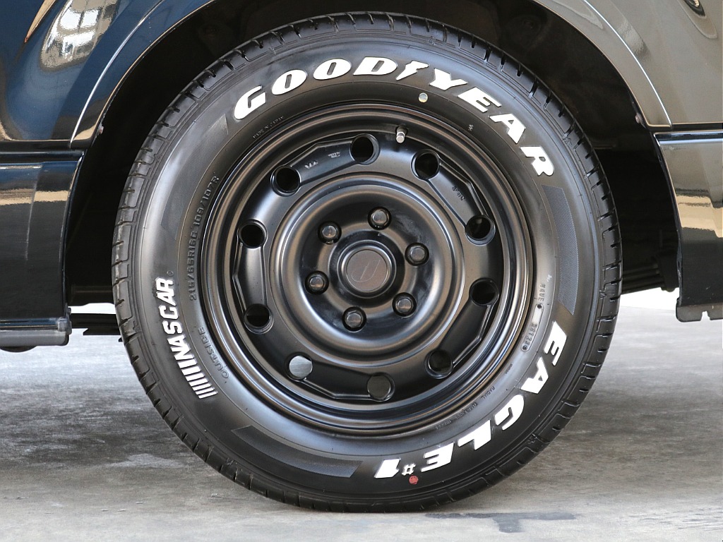 オリジナル１６インチアルミホイール・グッドイヤーナスカータイヤ