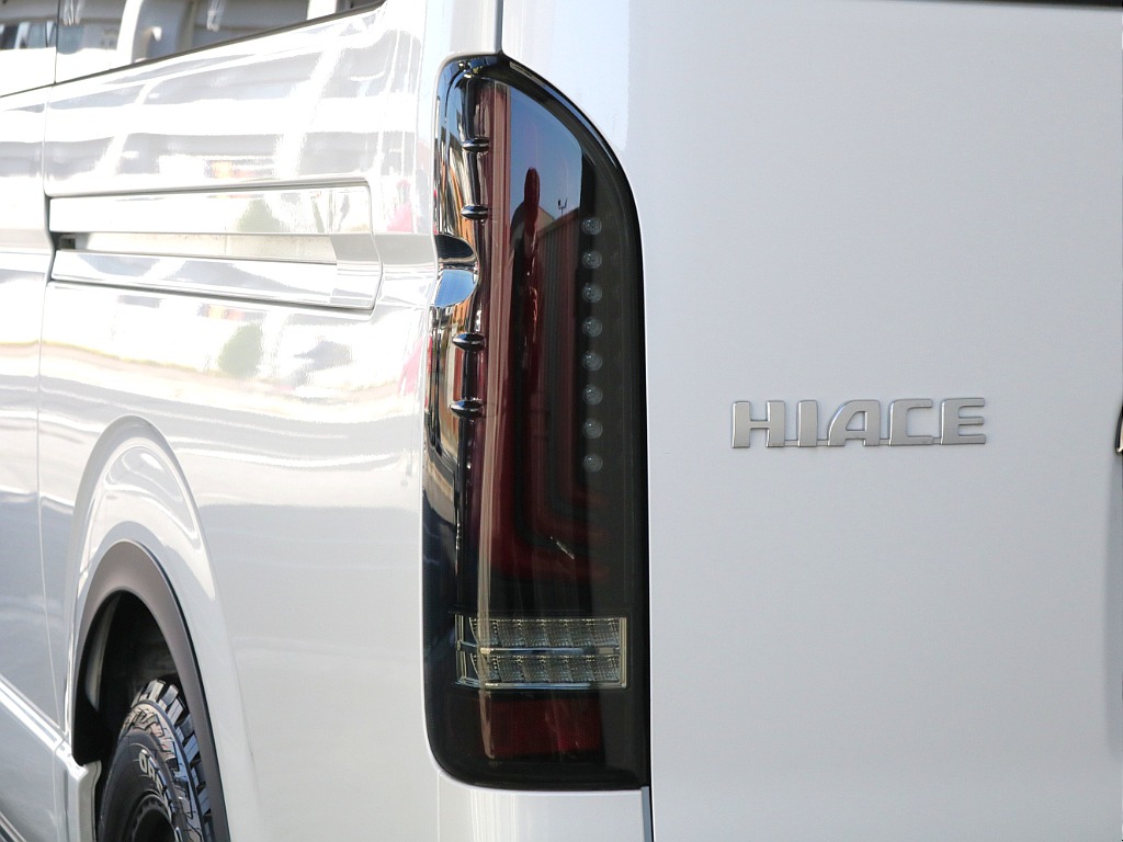 オリジナルLEDテールランプ