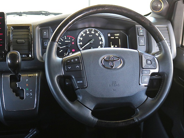 ダークプライムⅡ特別仕様車限定コンビハンドル・コンビシフトノブ