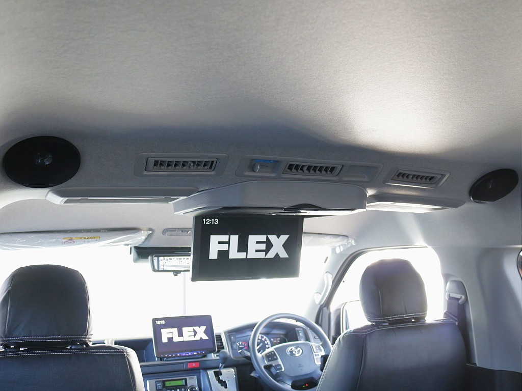 天井スピーカー・後席用フリップダウンモニター