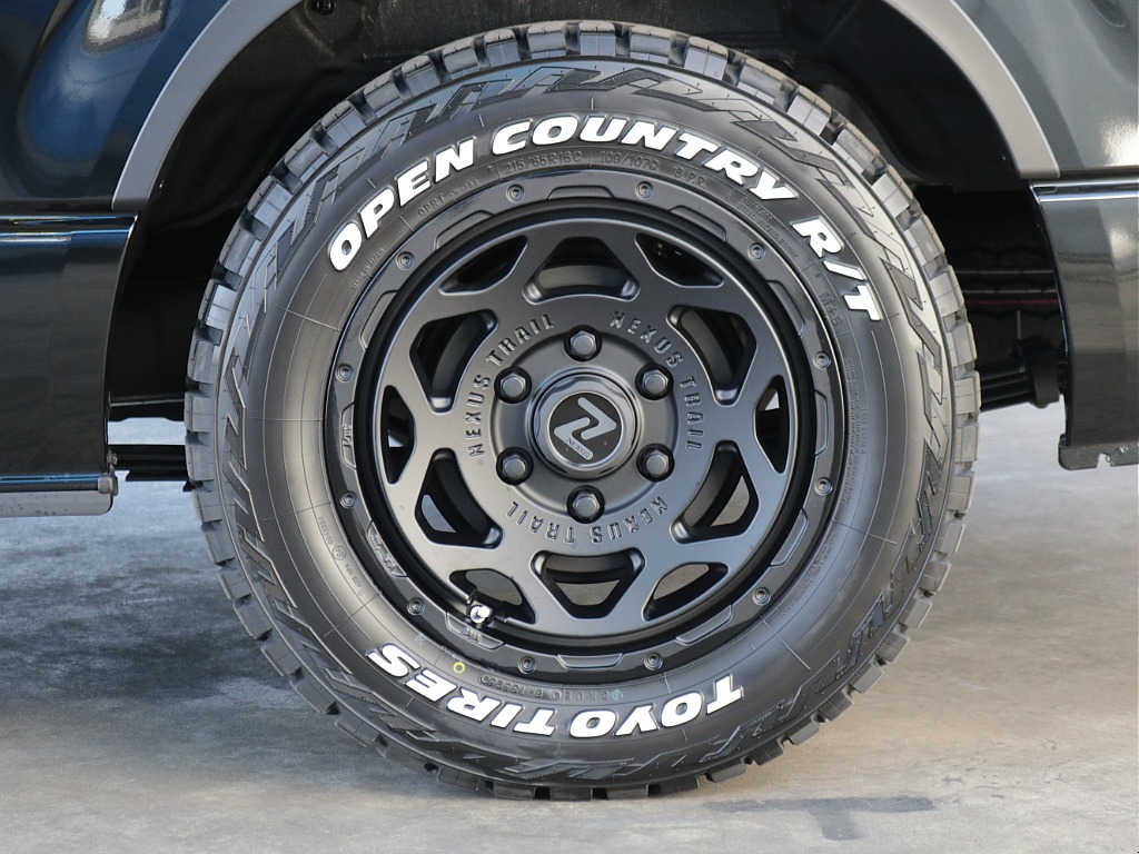 オリジナル16インチアルミホイール・トーヨーオープンカントリー