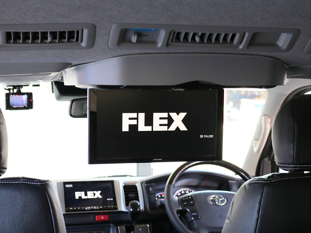 後席用フリップダウンモニター