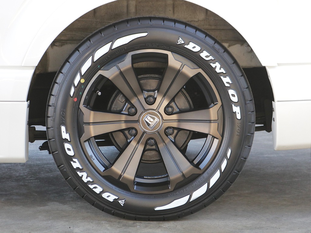 オリジナル１７インチアルミ・ダンロップＷ０１タイヤ