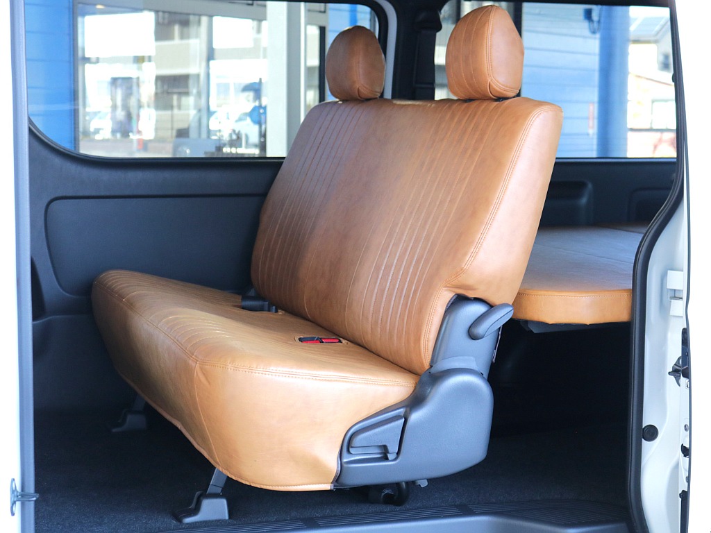 セカンドシート3人掛けベンチシート