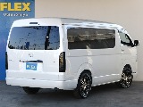 【自社ユーザー車両】ベースシートにベッドキット等新品カスタム多数取り付け！