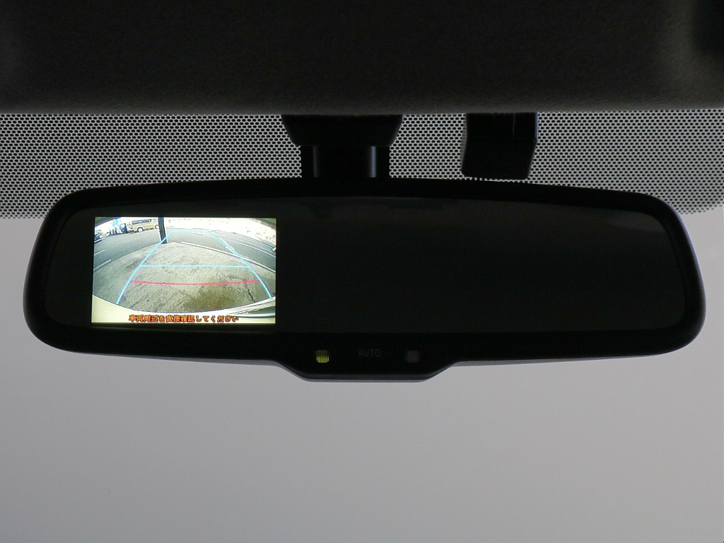 バックカメラ付き自動防眩インナーミラー
