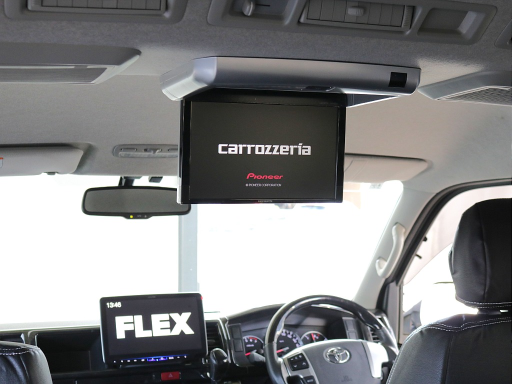 後席用フリップダウンモニター