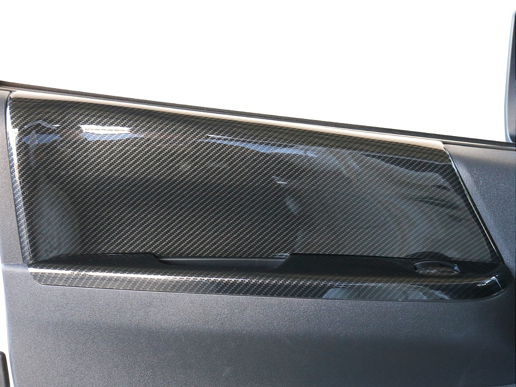 ドアパネル（助手席側）