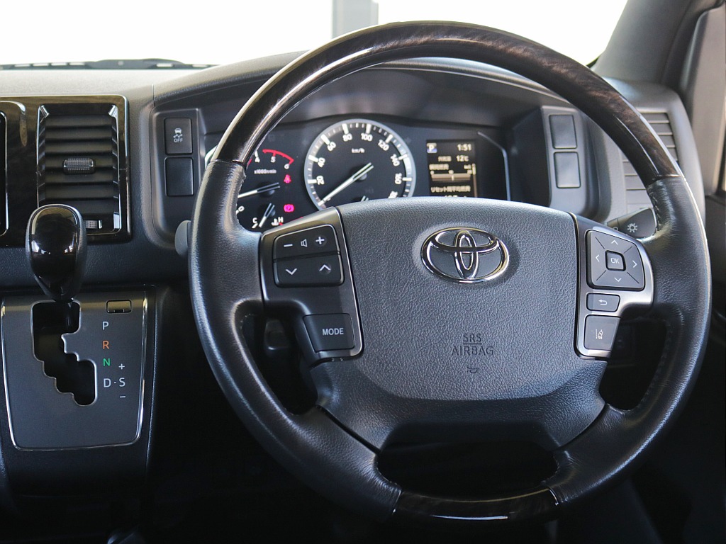 ダークプライムⅡ特別仕様車限定コンビハンドル・コンビシフトノブ