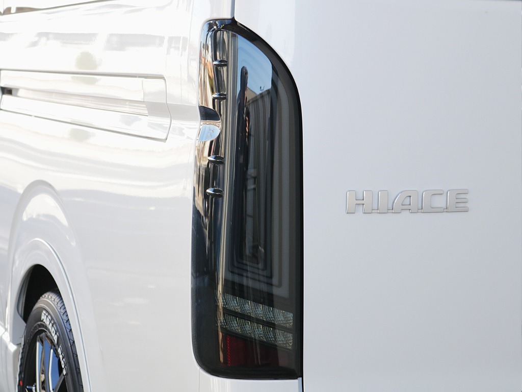 オリジナルLEDテールランプ