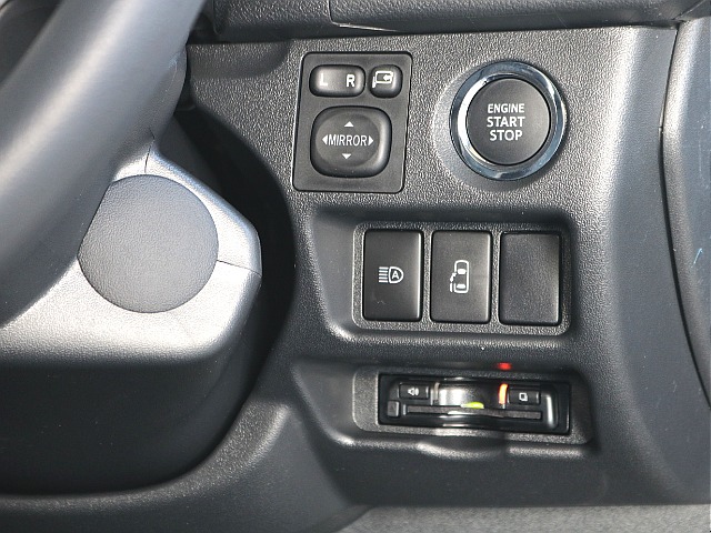 プッシュ式スタート・オートハイビームスイッチ・パワースライドドアスイッチ・ビルトインETC