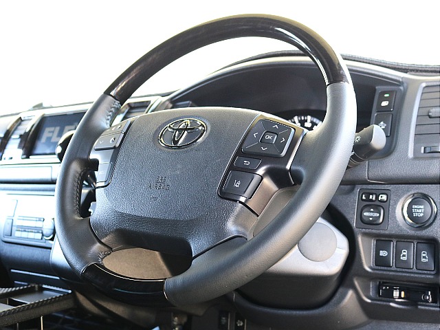 ステアリングスイッチ