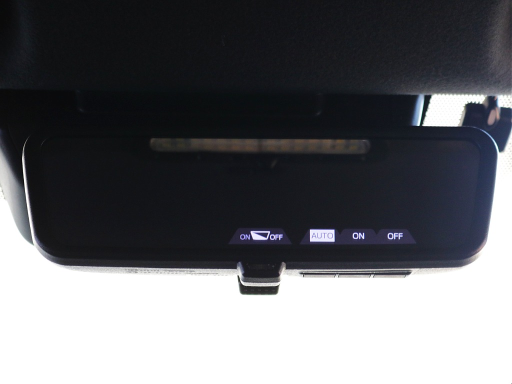 ※モニターと鏡面で切り替え可能