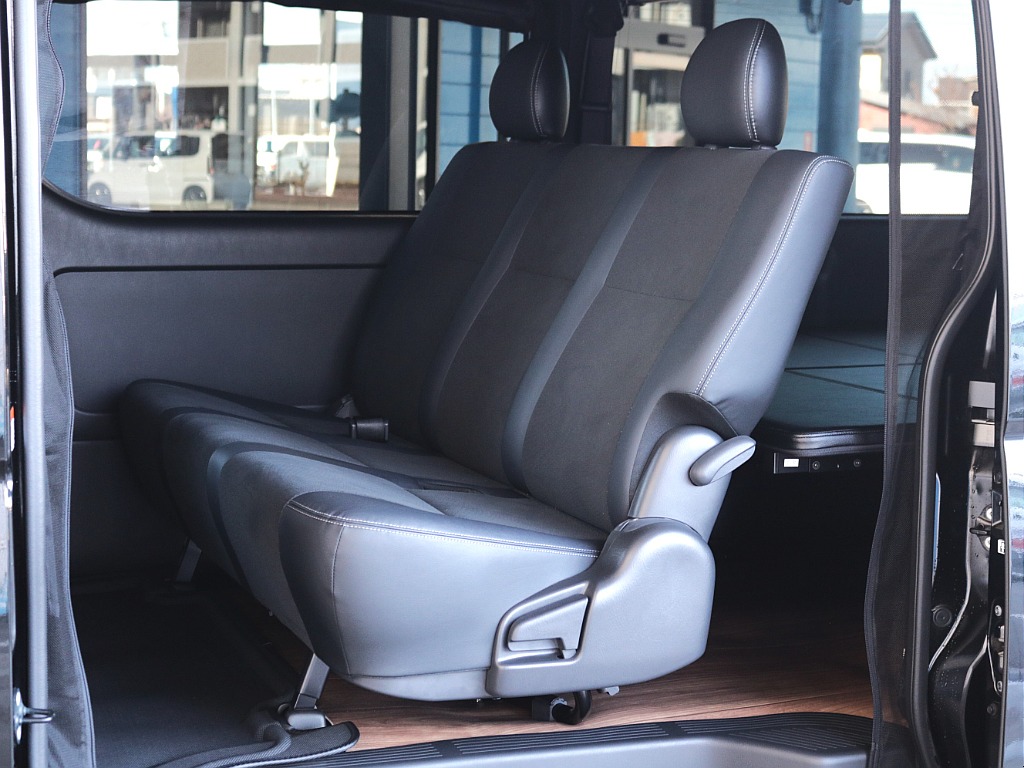 セカンドシート3人掛けベンチシート