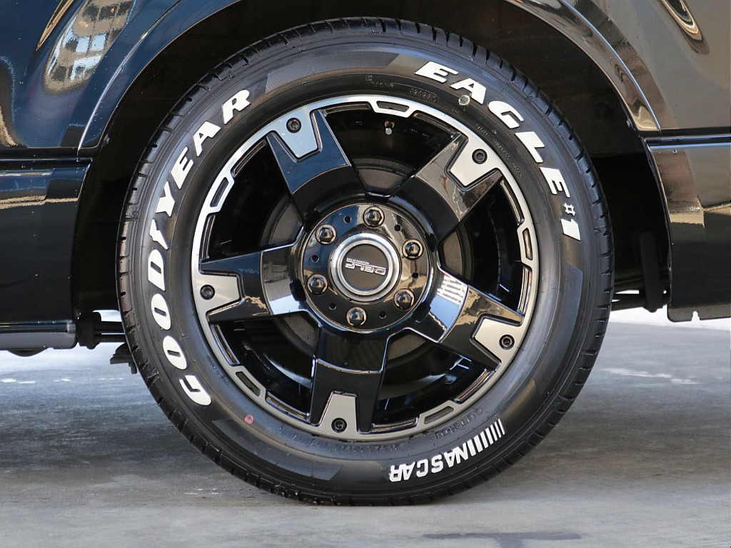 オリジナル17インチアルミホイール・グッドイヤーナスカータイヤ