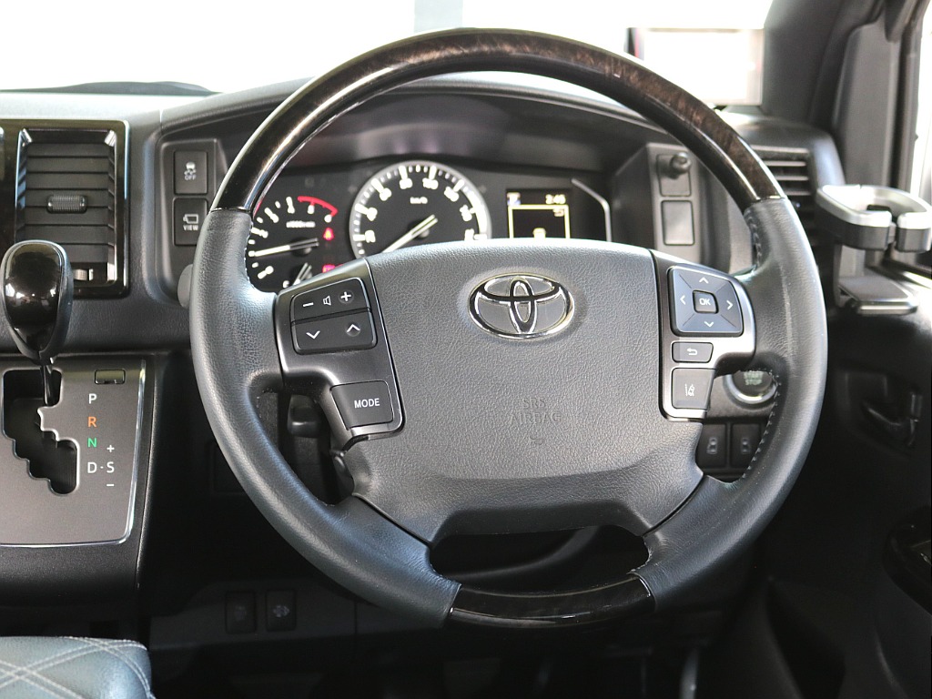 ダークプライムⅡ特別仕様車限定コンビハンドル・コンビシフトノブ