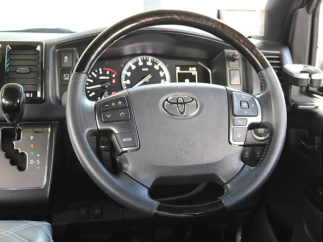 ダークプライムⅡ特別仕様車限定コンビハンドル・コンビシフトノブ